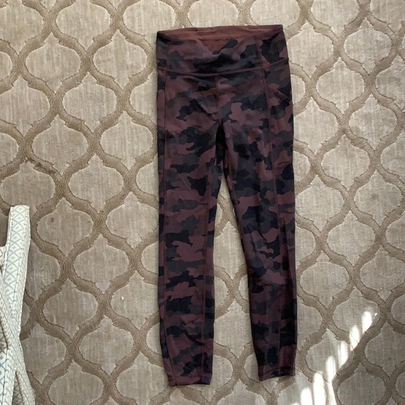 25” lululemon leggings - Picture 1 of 4